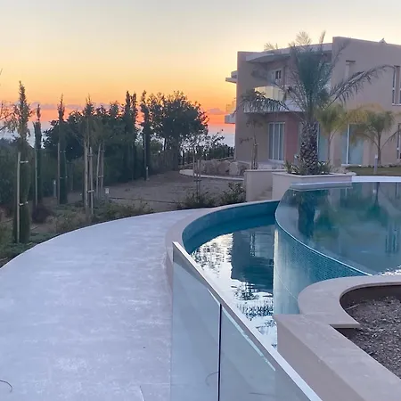 Amazing Vacation In Paphos 3 Bedrooms *