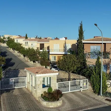 Amazing Vacation In Paphos 3 Bedrooms * Klorakas