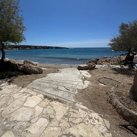 Amazing Vacation In Paphos 3 Bedrooms Case de vacanță Klorakas