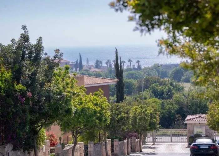 Amazing Vacation In Paphos 3 Bedrooms *